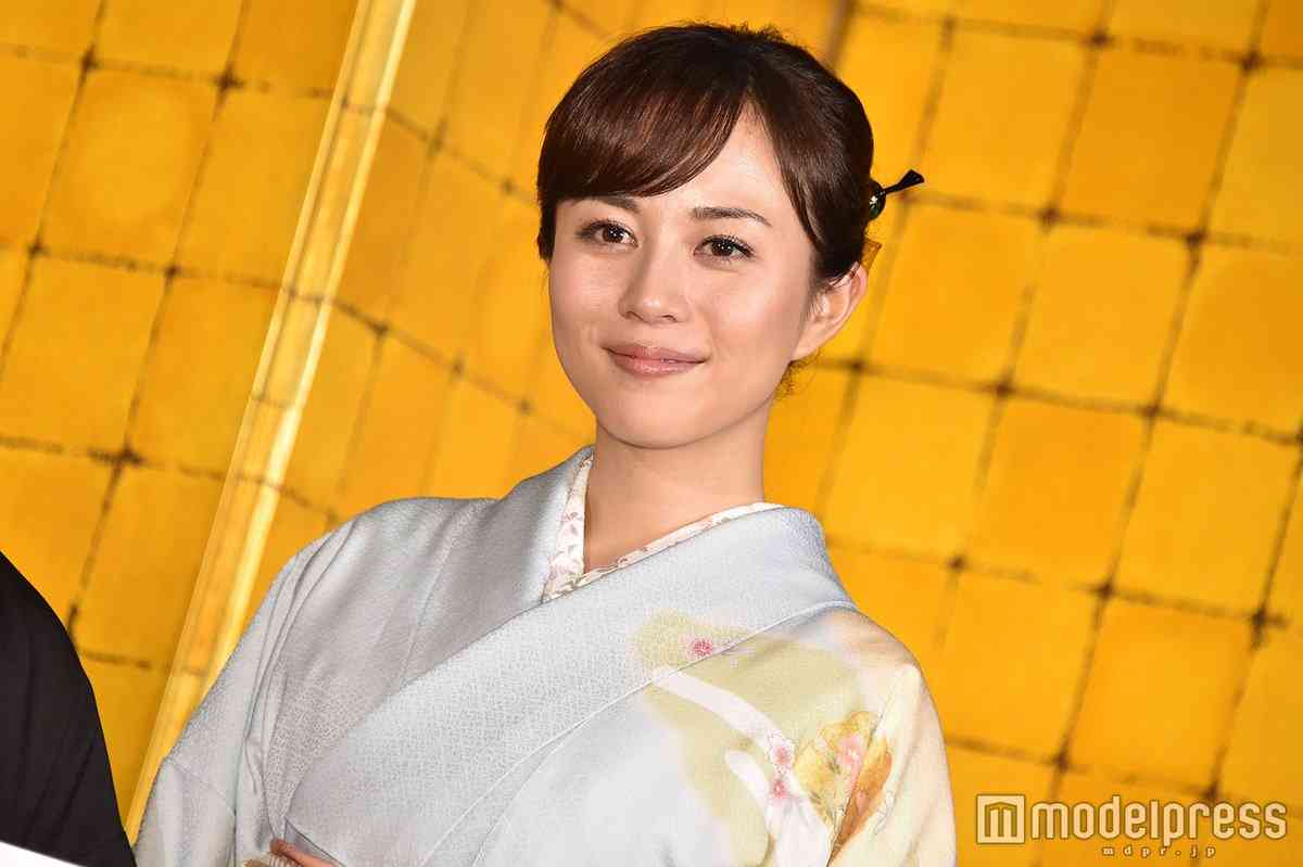 石原さとみ、着物姿のオフショットに「美しすぎ」「かわいい」の声続々