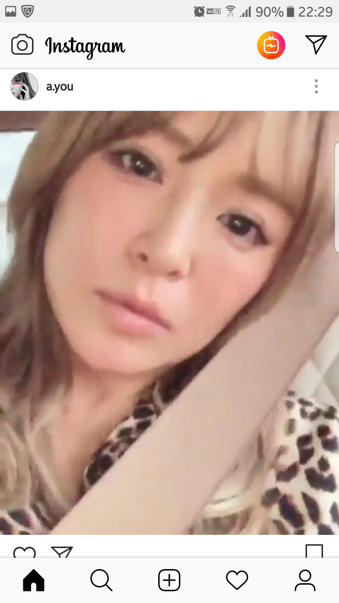 浜崎あゆみ“クセがありすぎる”バックコーラス再び！  話題作りのための確信犯か？