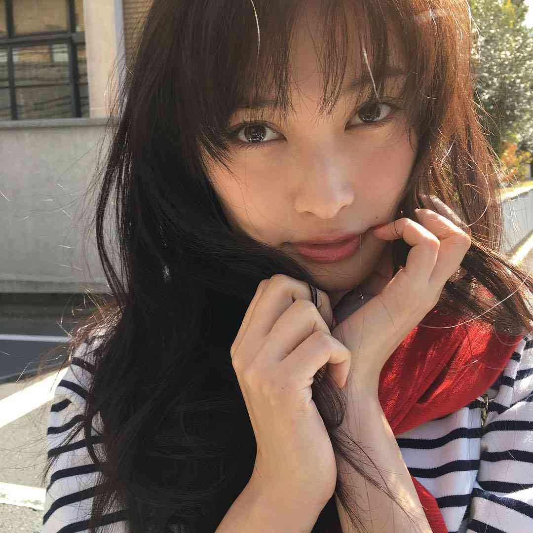 本田翼バースデーに波瑠・大政絢ら集結「可愛いが爆発してる」「美女しかいない」ファン歓喜