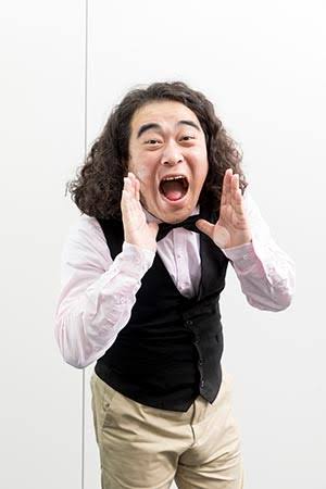 小栗旬、娘とデレデレ手つなぎ幼稚園お迎えショット