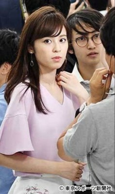 石原さとみ　恋人宅からロケへ…IT社長とのひとつ屋根の下生活