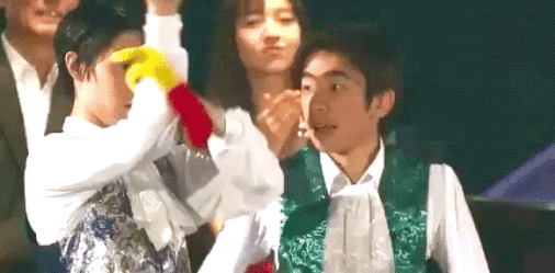 羽生結弦、サーシャ君との“天使すぎる1枚”が2万超反響　「破壊的可愛さ」の声も