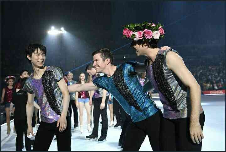 羽生結弦、サーシャ君との“天使すぎる1枚”が2万超反響　「破壊的可愛さ」の声も