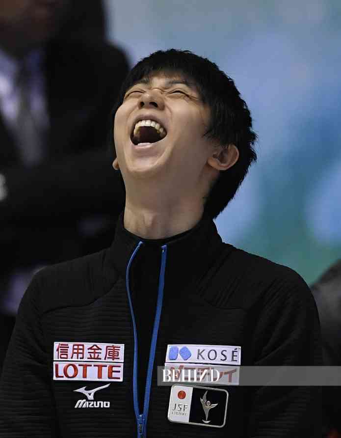 羽生結弦、サーシャ君との“天使すぎる1枚”が2万超反響　「破壊的可愛さ」の声も