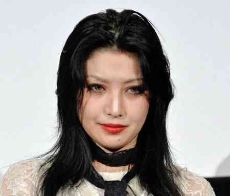 中島美嘉、茶髪ロングから劇的チェンジ ワンレンボブに驚きの声