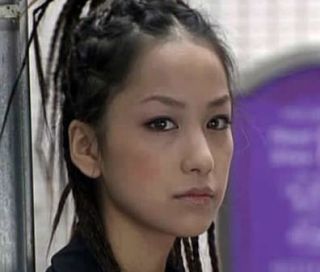 中島美嘉、茶髪ロングから劇的チェンジ ワンレンボブに驚きの声