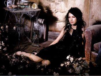 中島美嘉、茶髪ロングから劇的チェンジ ワンレンボブに驚きの声