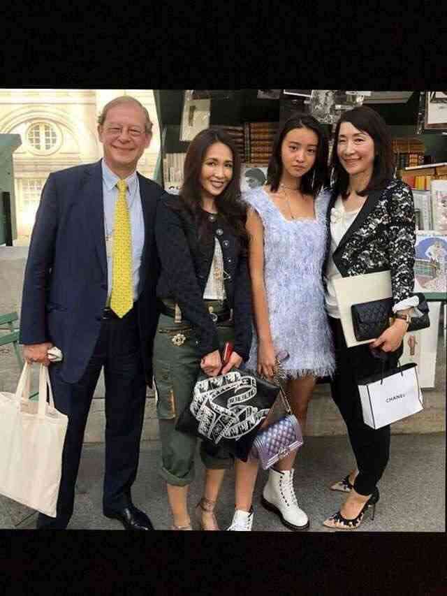 Koki, 母・工藤静香との美麗ツーショットが話題「スタイル抜群すぎ…！」