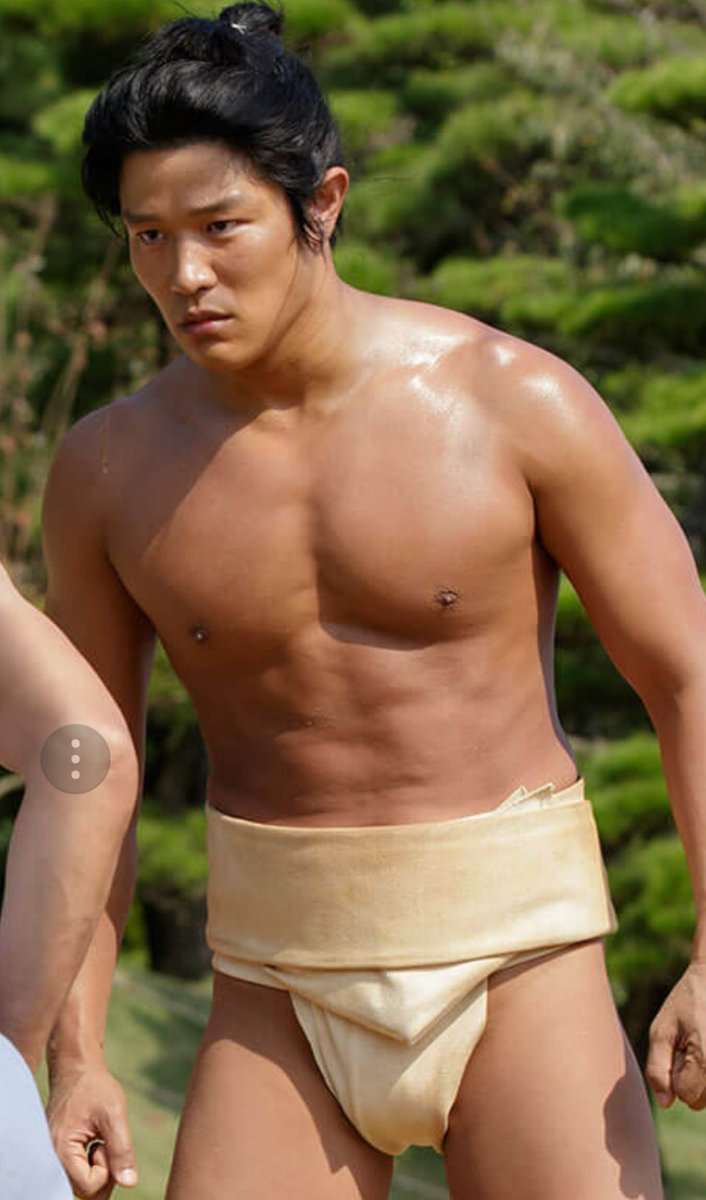 厚い胸板が大好物の人