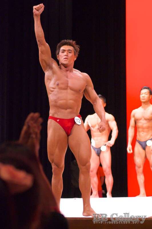 厚い胸板が大好物の人