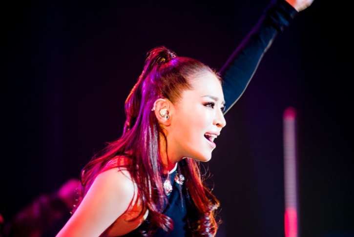 浜崎あゆみ、生歌を披露！29日に「LINE LIVE」と「インスタライブ」で