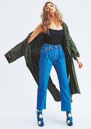 ローラ、イケメン外国人モデルと3ショット