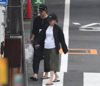 “新婚”前田敦子、祝福の声に笑顔「ありがとうございます」 結婚後初公の場