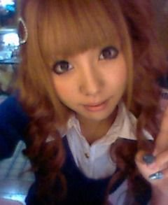 双子モデルの妹・ 吉川ちか「270万円かけて整形します」