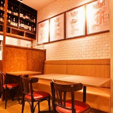 デートで上座のソファー席に座る男性はあり？なし？