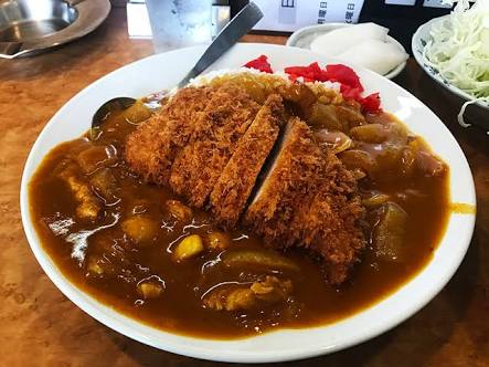 来客の夕飯がカレーじやダメですか？