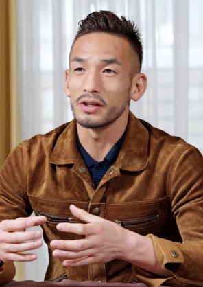 同じヘアスタイルを貫く人