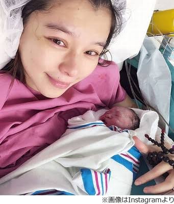 ビビアン・スーが43歳で第2子妊娠!?　点滴姿にファンから期待と心配の声が続々