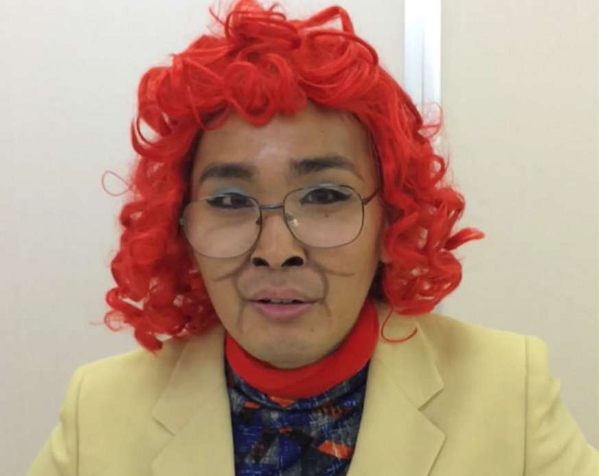 長谷川京子、「唇に違和感が…」アヒル口の自撮り写真に話題騒然