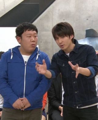 お笑いタレントの画像を貼って名前がわかればプラス