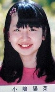 小嶋陽菜、胸元と腰回りが妖艶な水着ショット！「セクシー番長」健在でファン歓喜