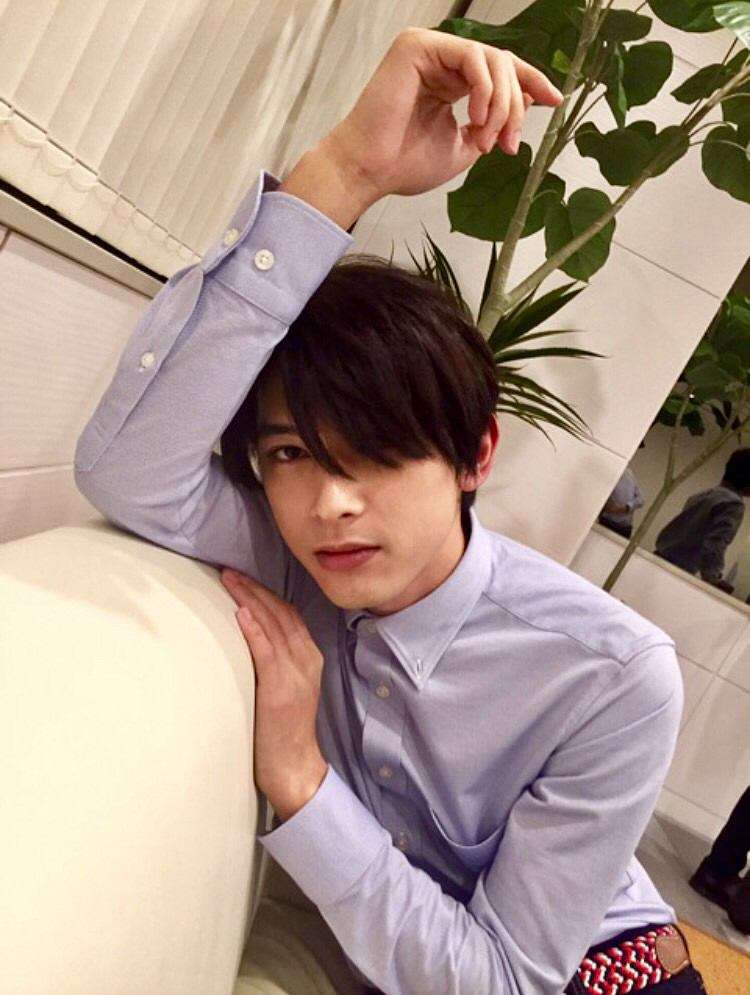 【画像】シャツが似合う有名人を貼るトピ