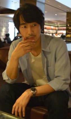【画像】シャツが似合う有名人を貼るトピ