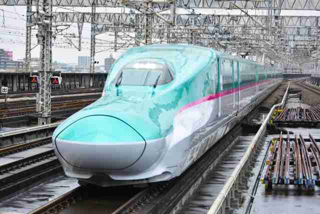 新幹線で編み物をするのはマナー違反ですか？