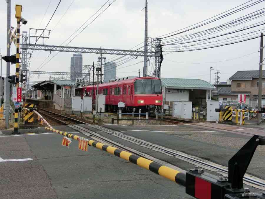 近所に【開かずの踏切】ありますか?