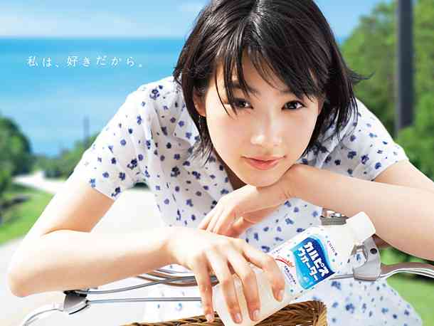 のん、初ツアーが大阪より幕開け、新曲を含めた全19曲を披露