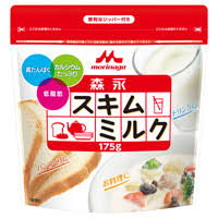 高まる「大人向け粉ミルク」の人気　メインユーザーは中高年、携帯できるスティックタイプも登場
