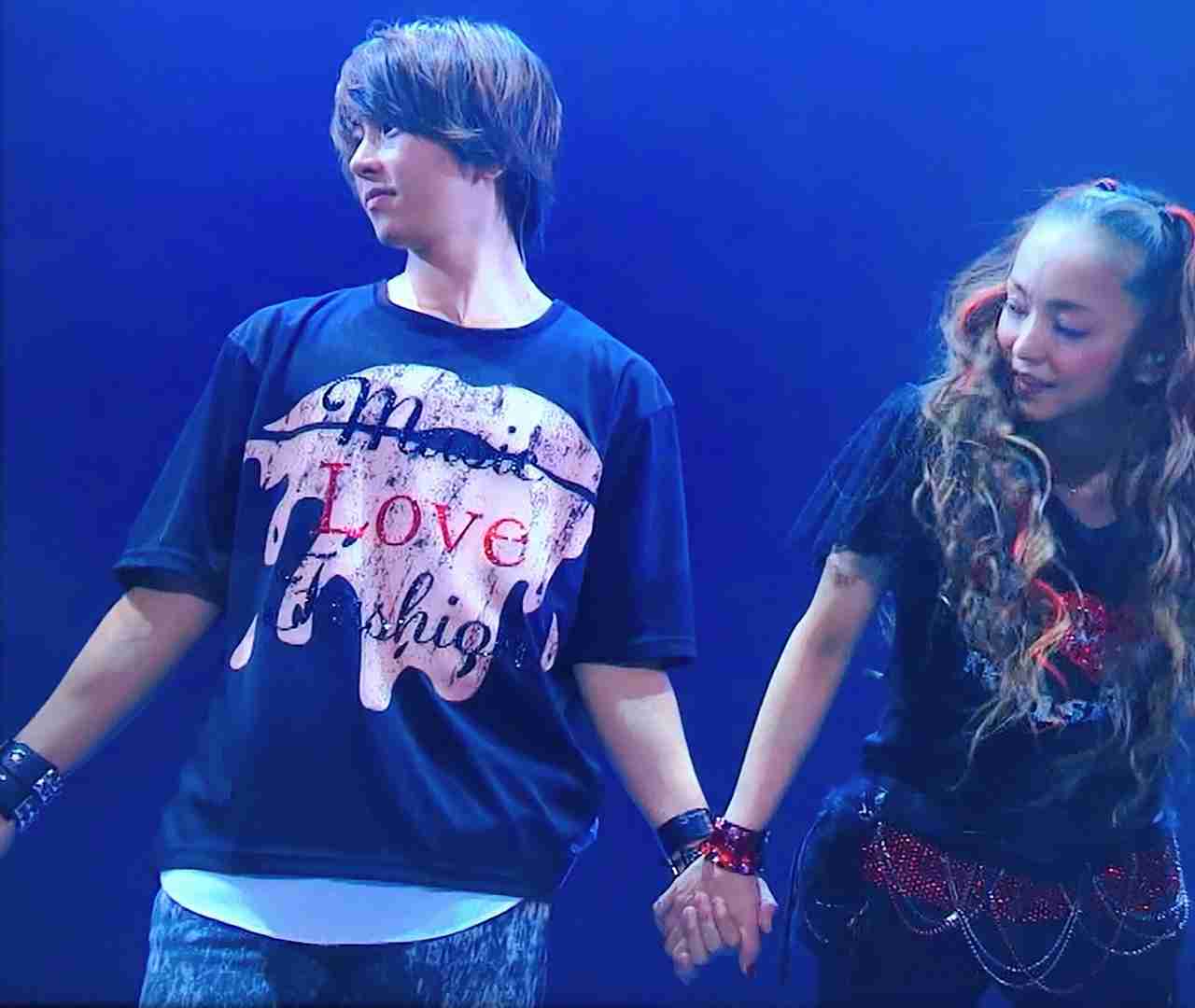 Hulu 安室奈美恵ライブ見た人ー