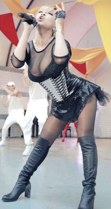 浜崎あゆみ、久しぶりの“ボブヘア”で雰囲気一新 「かわいい」と話題