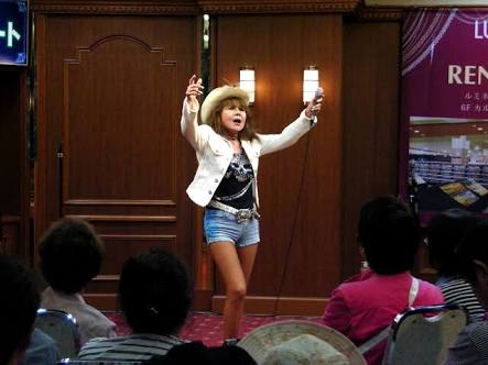 浜崎あゆみ、久しぶりの“ボブヘア”で雰囲気一新 「かわいい」と話題