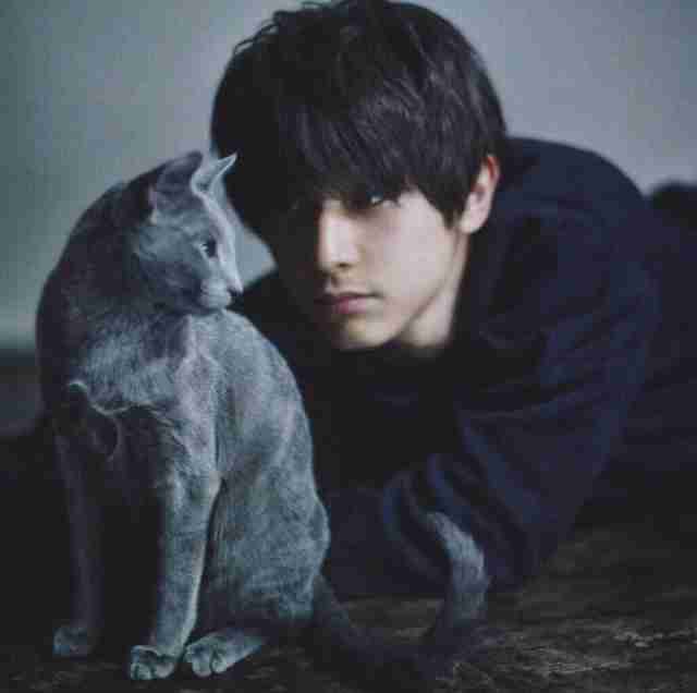 動物と一緒に写ってるイケメン有名人が観たい