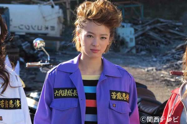 清野菜名、金髪に大胆イメチェン 「半分、青い。」ユーコとのギャップに驚きの声