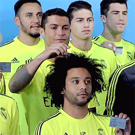 フォルダ内のイケメンGIF画像を解き放つトピ