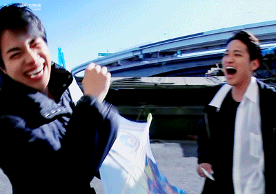 フォルダ内のイケメンGIF画像を解き放つトピ