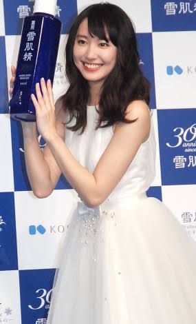 新垣結衣、新ドラマの15秒動画に「かわいい」の嵐 “ヒゲ顔”も好評
