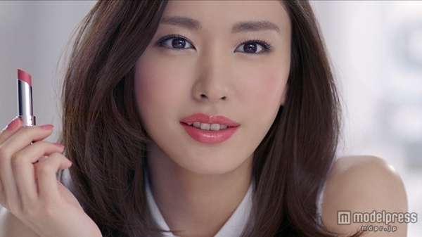 新垣結衣、新ドラマの15秒動画に「かわいい」の嵐 “ヒゲ顔”も好評