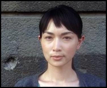 長谷川京子、「唇に違和感が…」アヒル口の自撮り写真に話題騒然