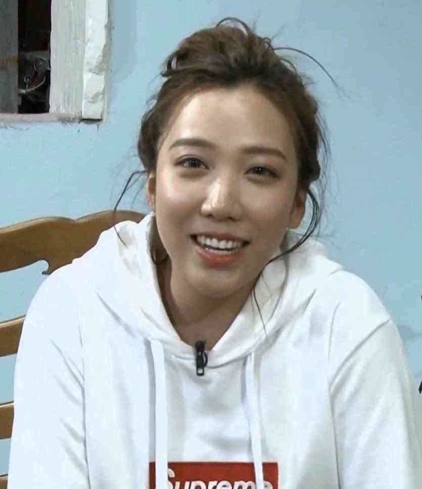 「素っぴんでも可愛い！」ざわちん、パジャマ姿のナチュラルオフショットに絶賛の声