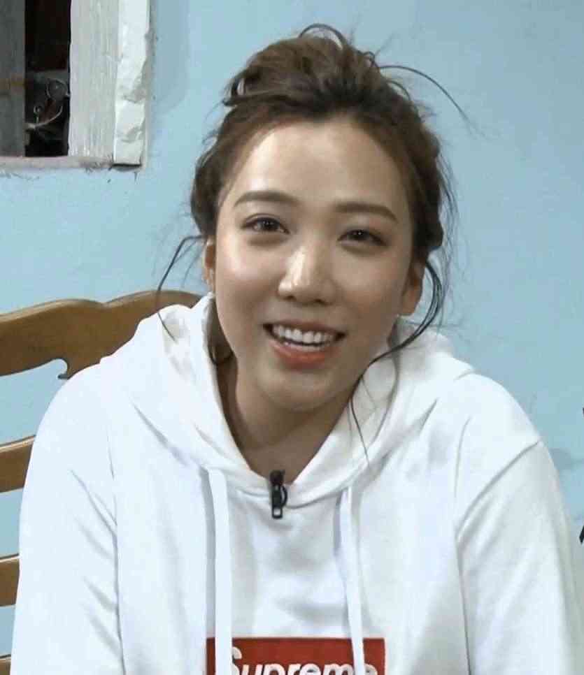 「素っぴんでも可愛い！」ざわちん、パジャマ姿のナチュラルオフショットに絶賛の声