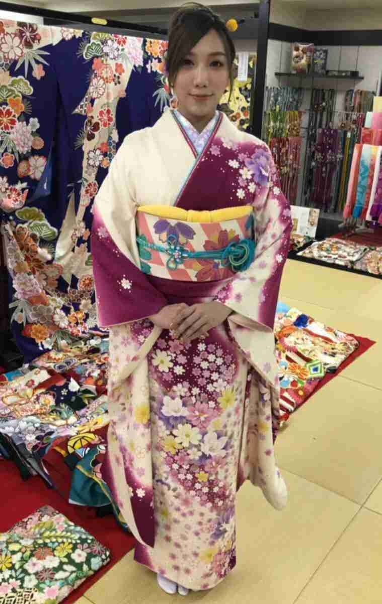 「素っぴんでも可愛い！」ざわちん、パジャマ姿のナチュラルオフショットに絶賛の声