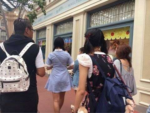 「素っぴんでも可愛い！」ざわちん、パジャマ姿のナチュラルオフショットに絶賛の声