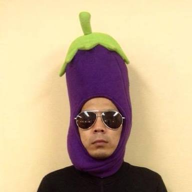 お笑いタレントの画像を貼って名前がわかればプラス