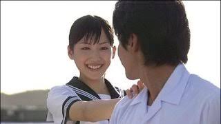 シンプルに一つに結ばれた髪型の芸能人がみたい。