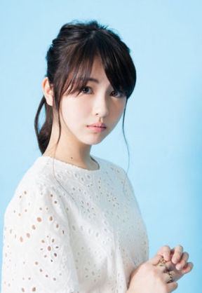 シンプルに一つに結ばれた髪型の芸能人がみたい。