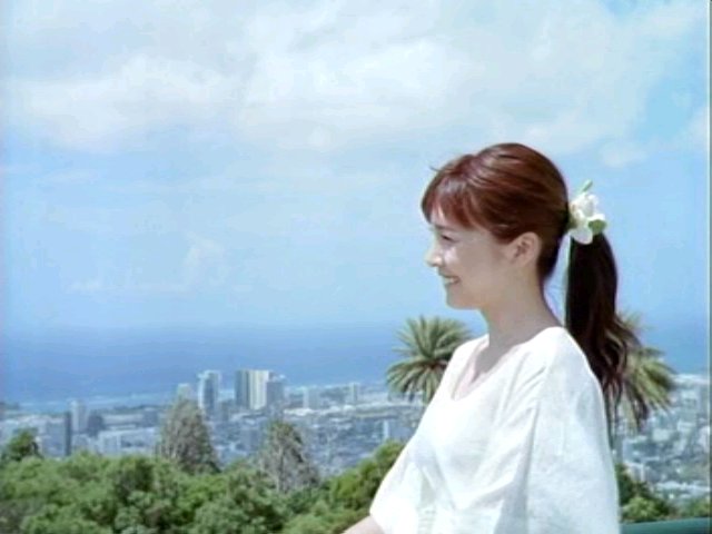 シンプルに一つに結ばれた髪型の芸能人がみたい。