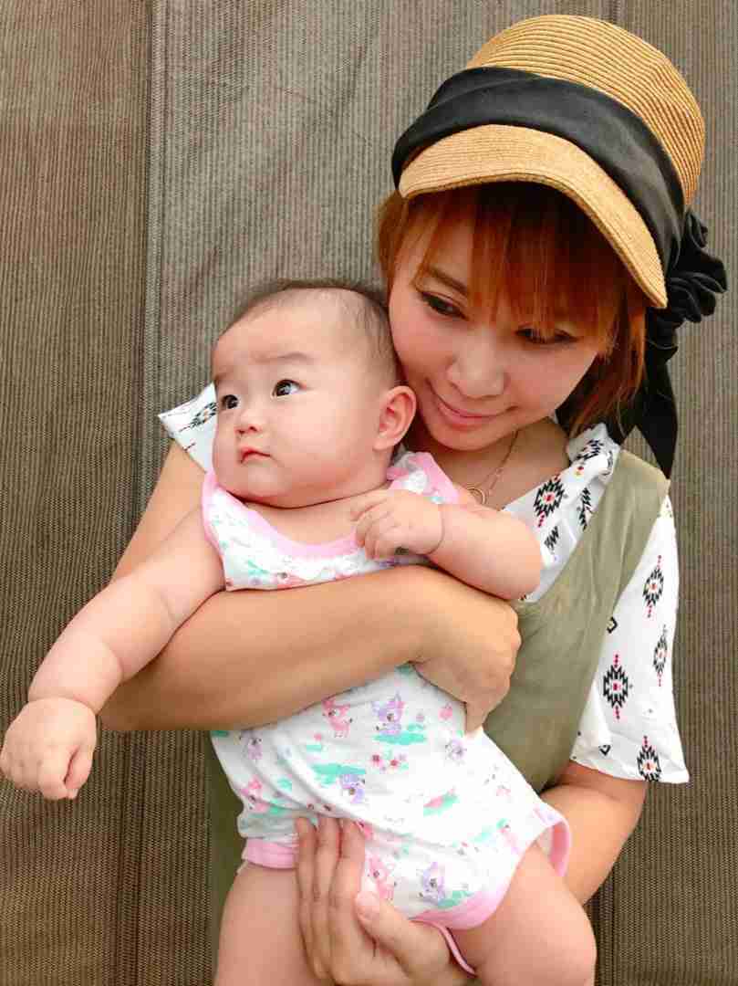 浜田ブリトニー、生後4か月半の娘を置いて出張に 「寂しい」胸中吐露もネットでは批判続出